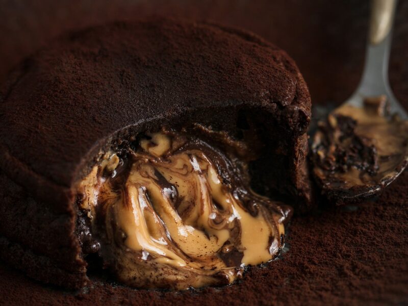 Peanut Butter Molten Mini Cake
