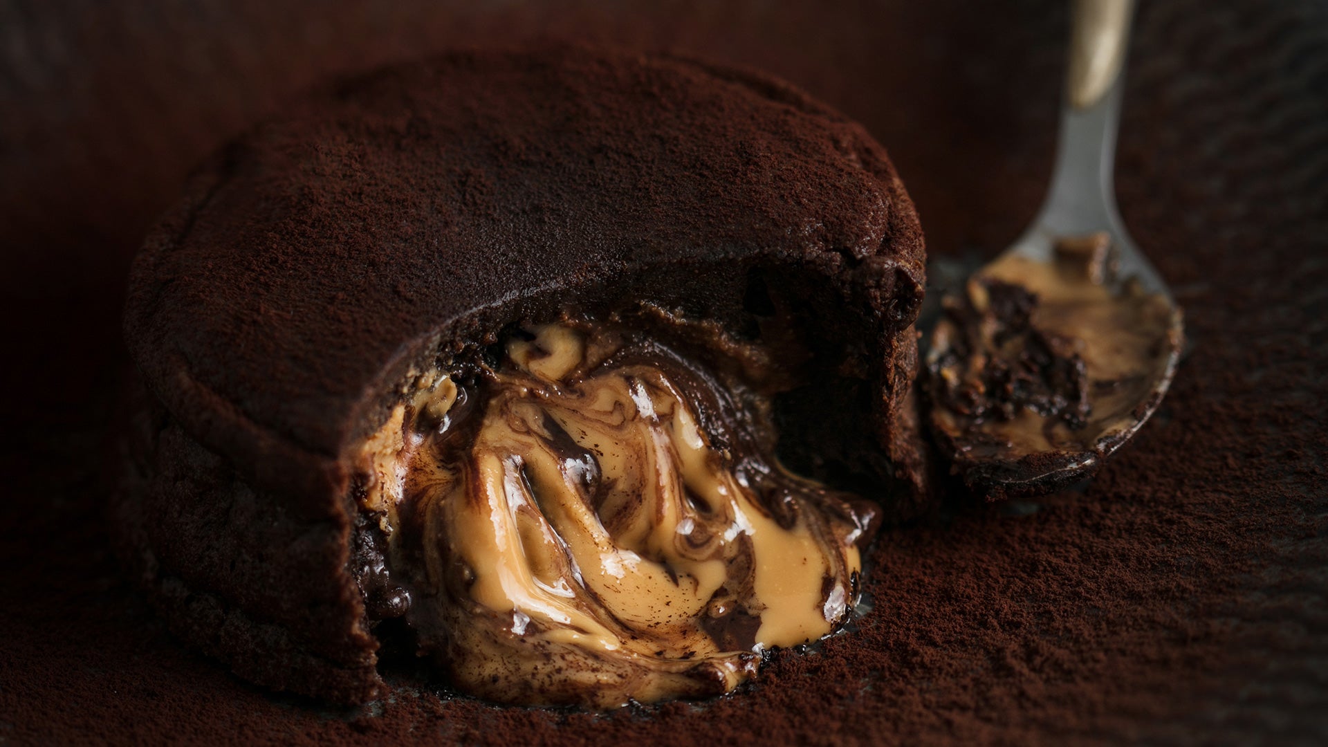 Peanut Butter Molten Mini Cake
