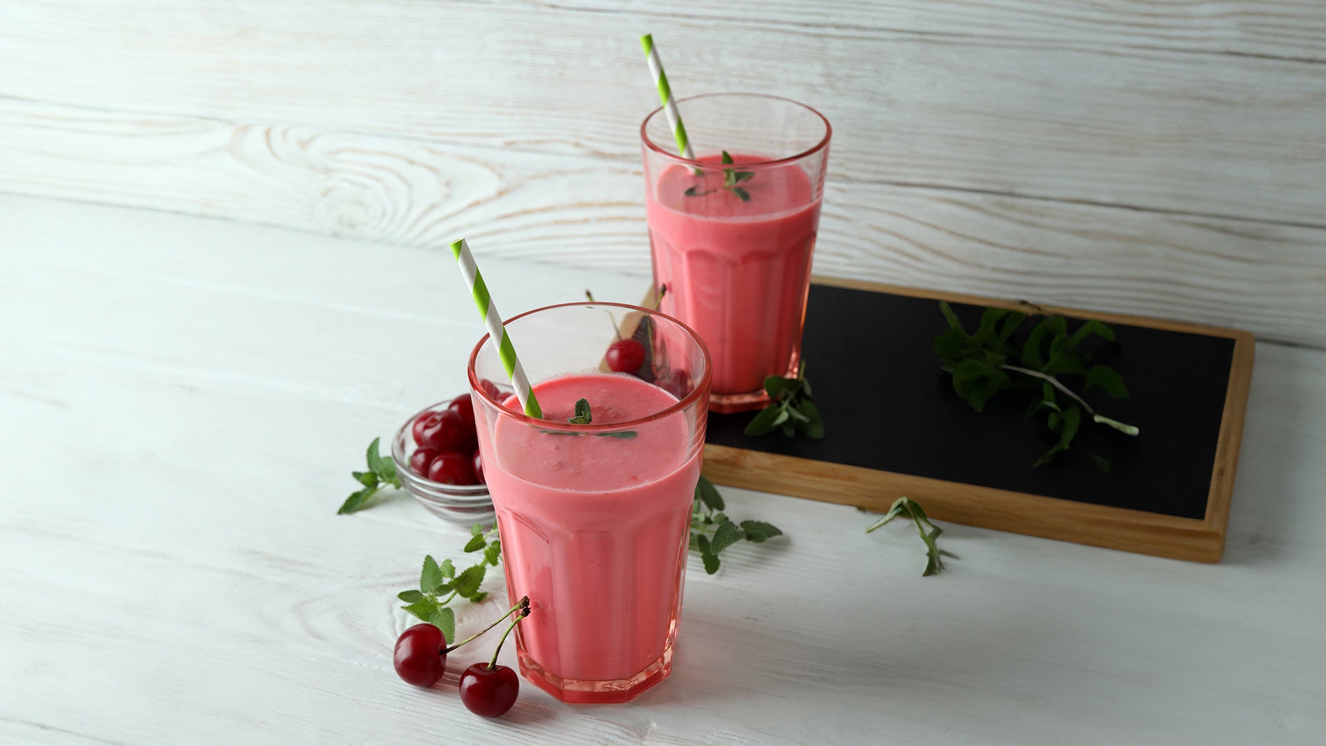 Cherry Yogurt and Almond Smoothie
