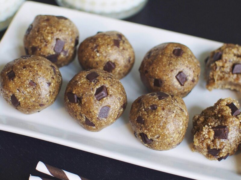 Coconut Chocochip Energizer Balls