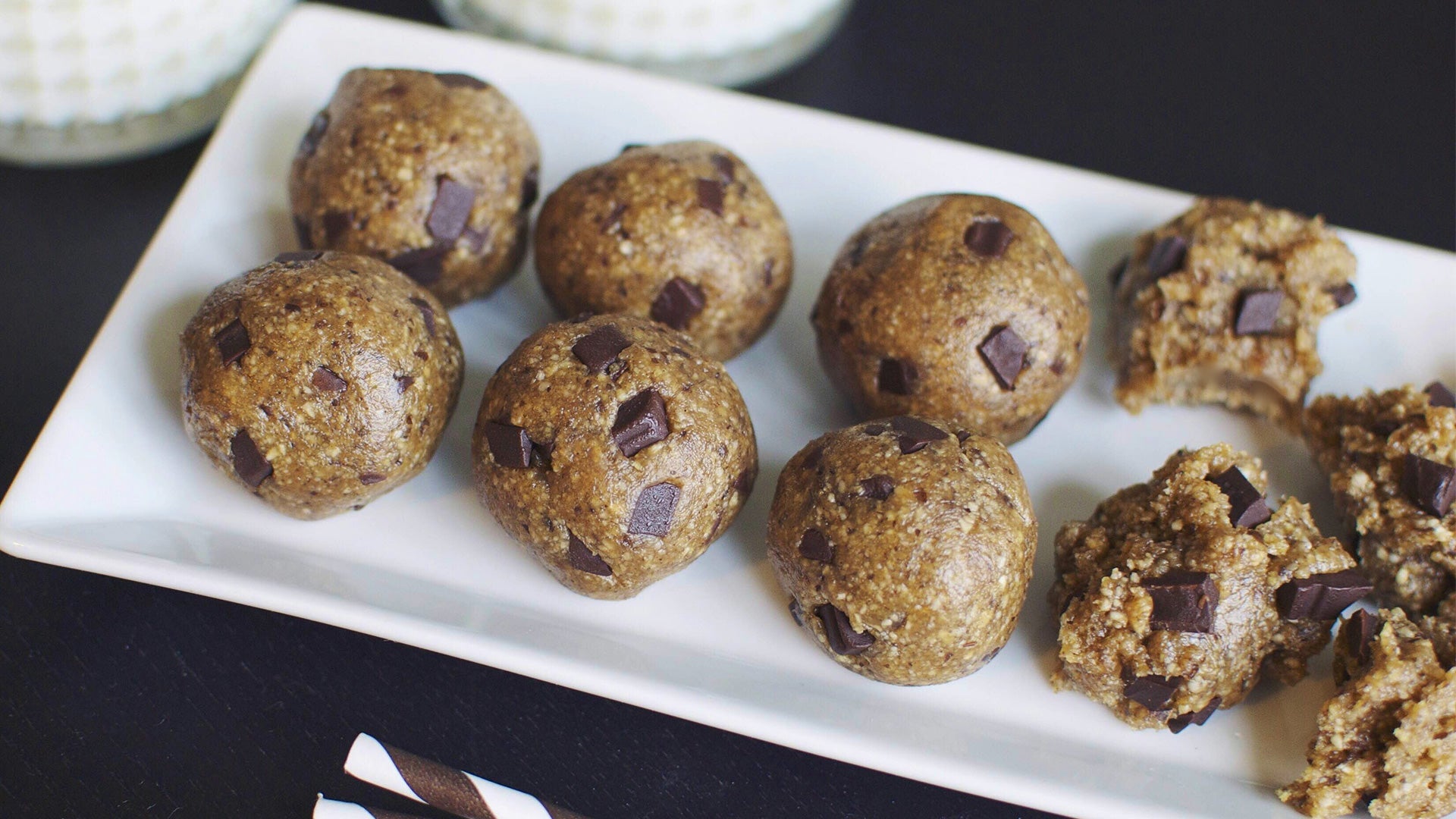 Coconut Chocochip Energizer Balls